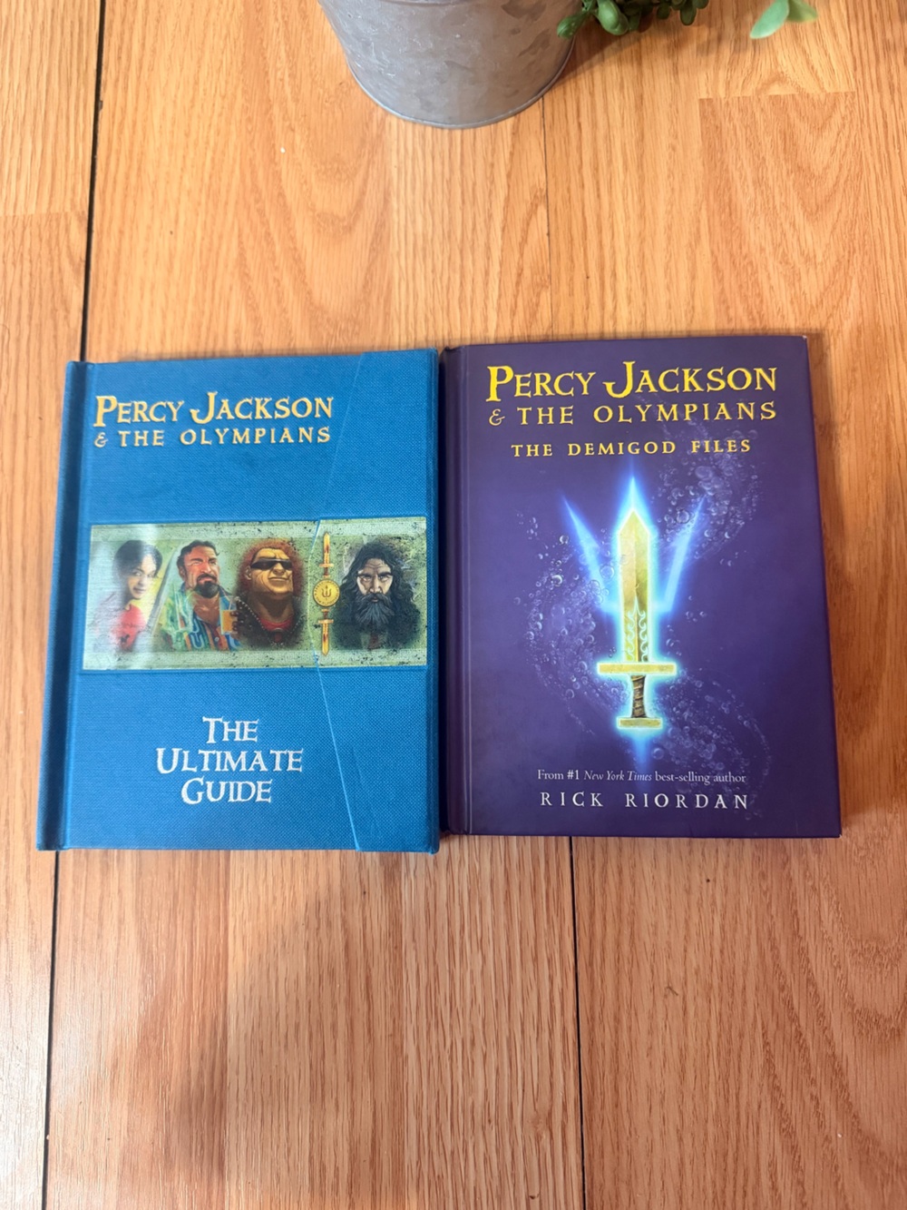 Percy Jackson and the Olympians The Ultimate Guide, Rick Riordan Disney Hyperion
